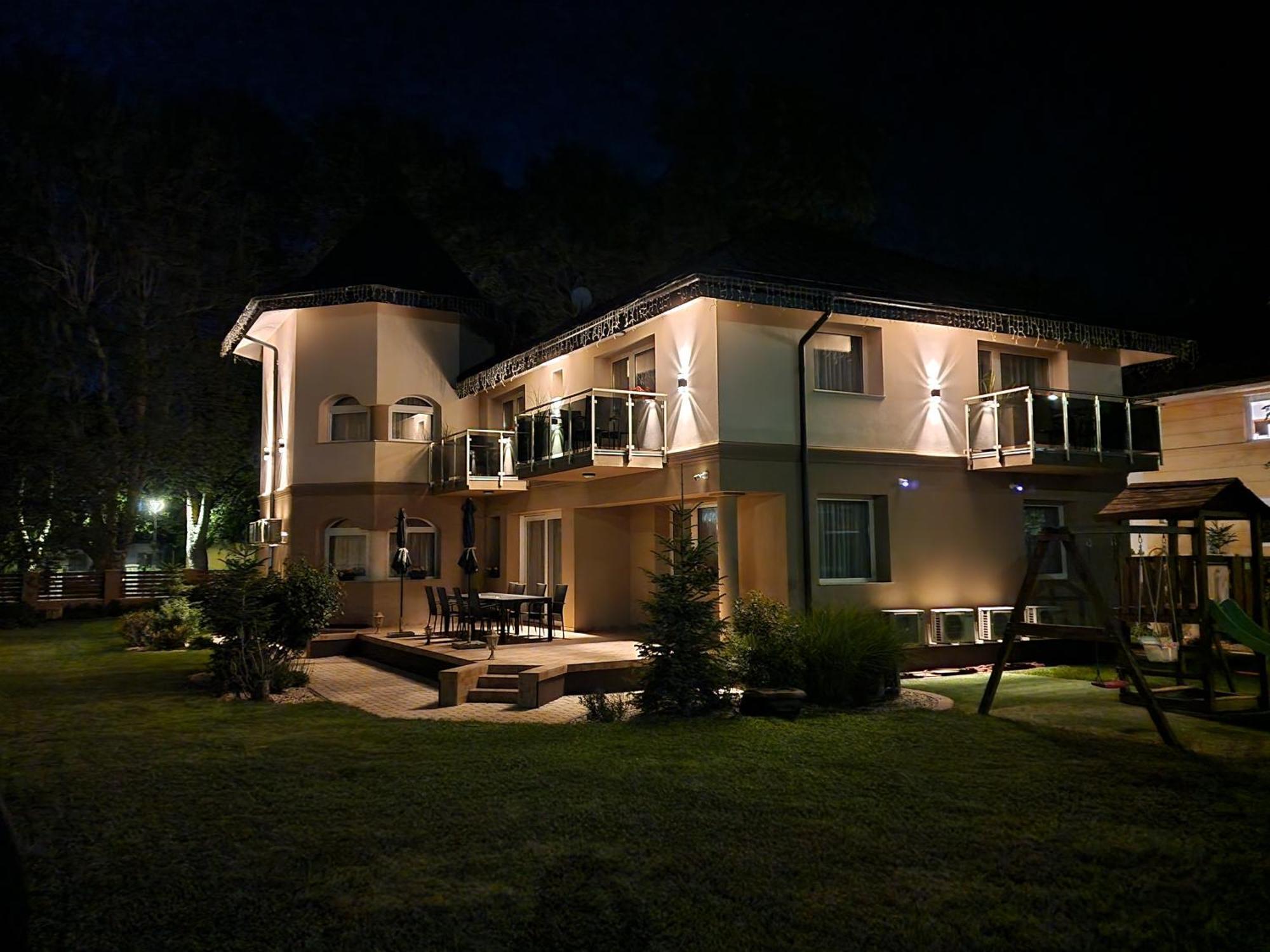 Villa Leticia Siófok Esterno foto